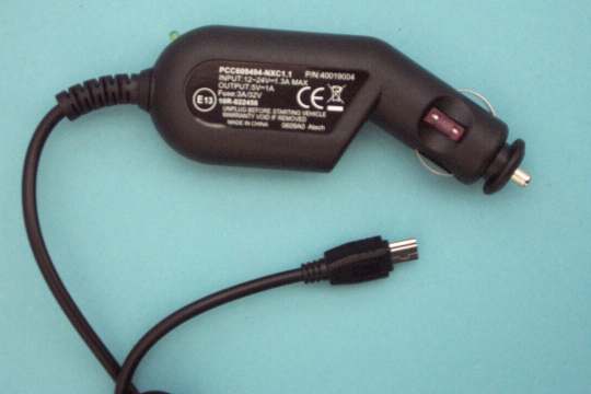KFZ Ladekabel Mini USB 5 V - 1A Ausgangsleistung